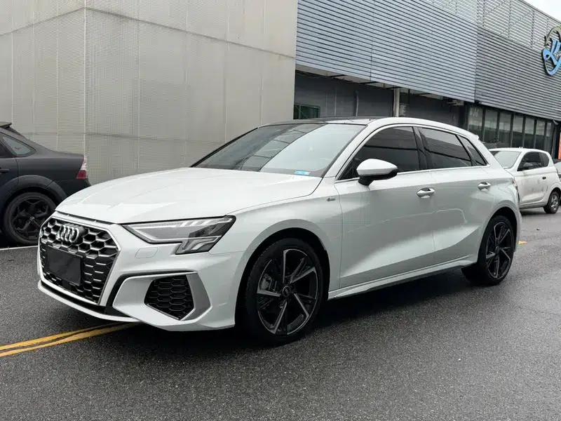 Audi A3 2023 Sportback 35 TFSI Fashion Sport — миниатюра 1