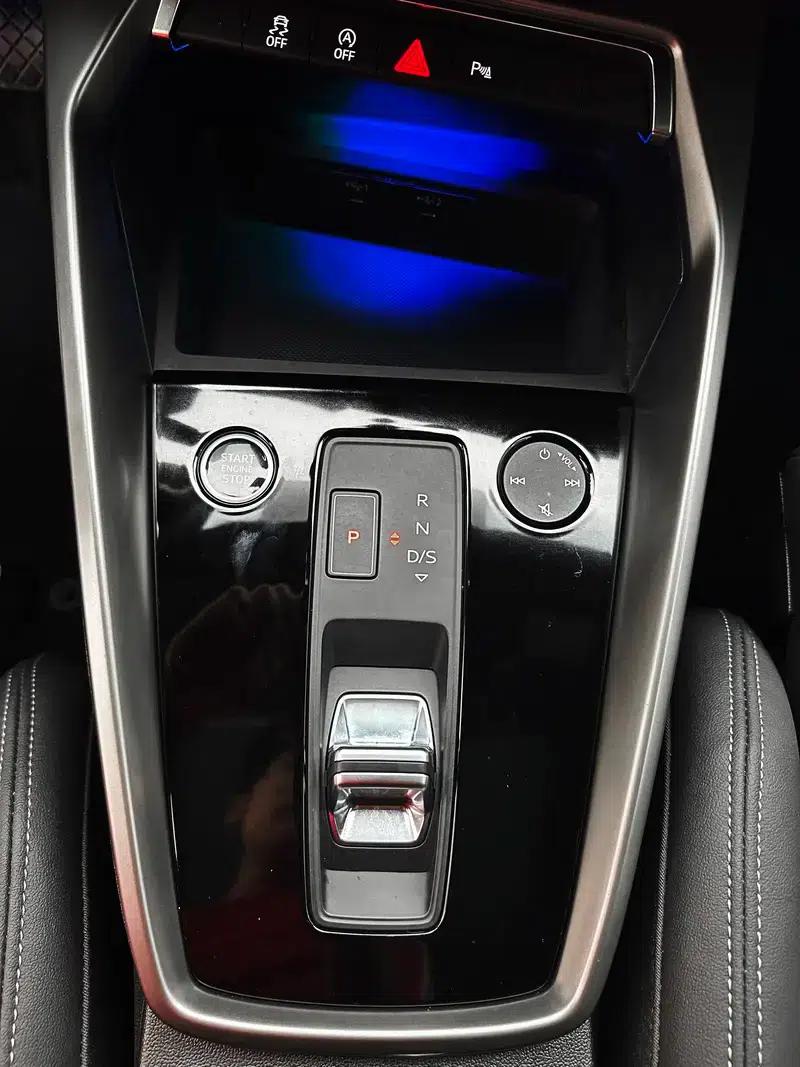 Audi A3 2023 Facelift Sportback 35 TFSI Fashion Sporty Model — миниатюра 12