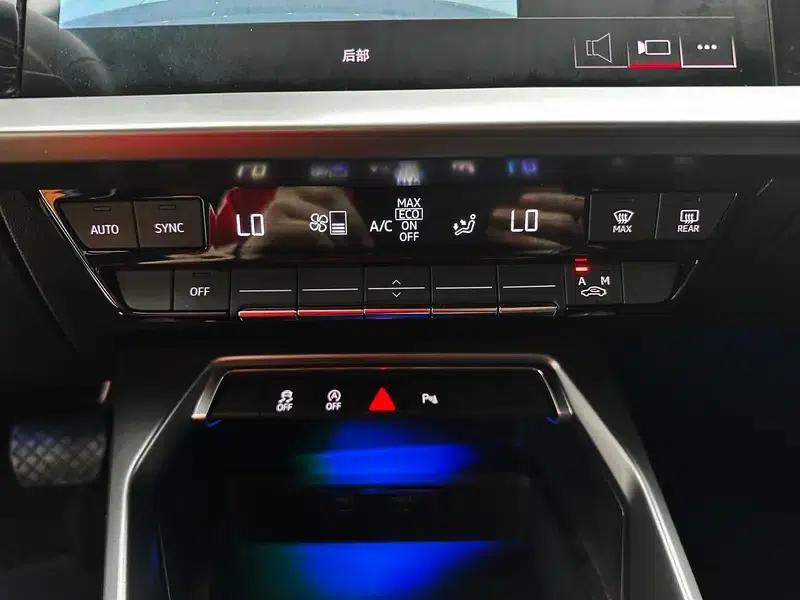 Audi A3 2023 Facelift Sportback 35 TFSI Fashion Sporty Model — миниатюра 16