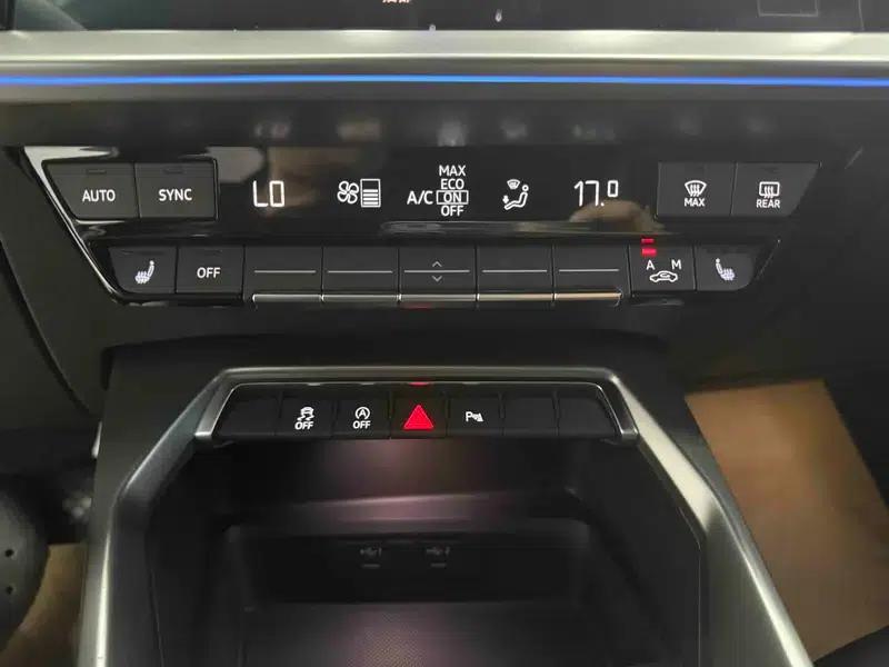 Audi A3 2023 Facelift Sportback 35 TFSI Fashion Sporty Model — миниатюра 11