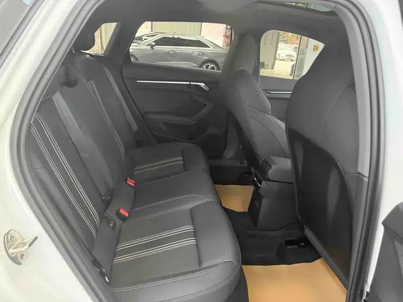Audi A3 2023 Facelift Sportback 35 TFSI Fashion Sporty Model — миниатюра 18