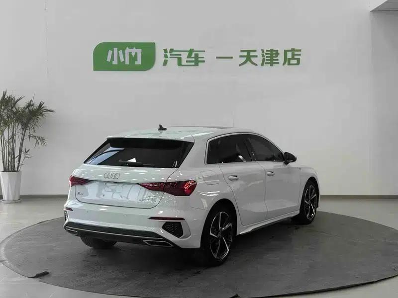 Audi A3 2023 Facelift Sportback 35 TFSI Fashion Sporty Model — миниатюра 7