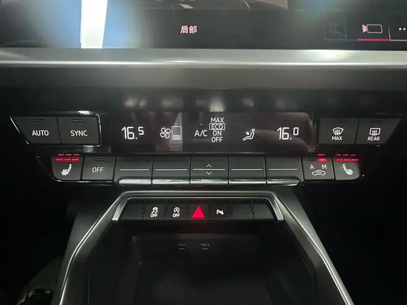 Audi A3 2023 Facelift Sportback 35 TFSI Fashion Sporty Model — миниатюра 13