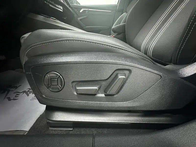 Audi A3 2023 Facelift Sportback 35 TFSI Fashion Sporty Model — миниатюра 23