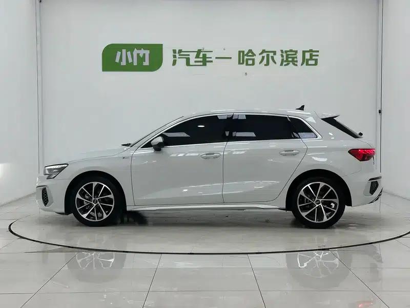 Audi A3 2022 Sportback 35 TFSI Progressive Sport — миниатюра 4