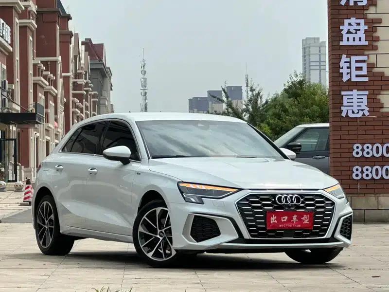 Audi A3 2023 Facelift Sportback 35 TFSI Progressive Sport — миниатюра 3