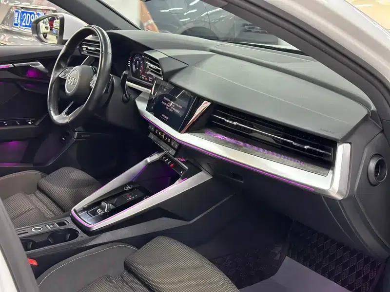 Audi A3 2023 Facelift Sportback 35 TFSI Progressive Sport — миниатюра 23