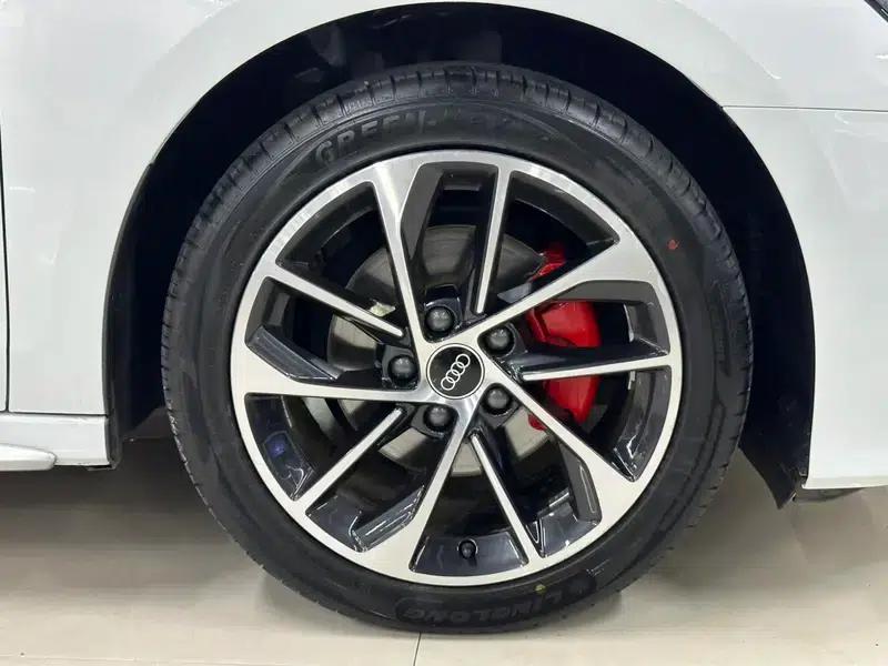 Audi A3 2023 Facelift Sportback 35 TFSI Progressive Sport — миниатюра 8