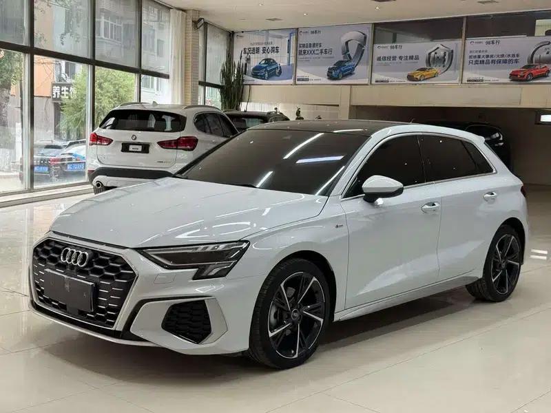 Audi A3 2023 Sportback 35 TFSI Fashion Sport — миниатюра 1
