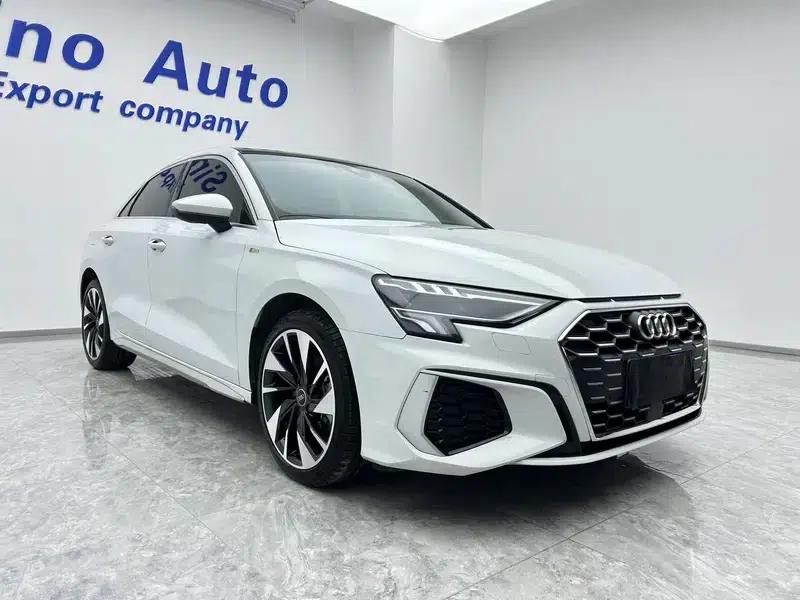 Audi A3 2023 Facelift Sportback 35 TFSI Fashion Sporty Model — миниатюра 3