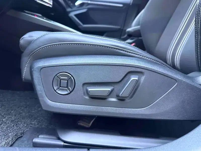 Audi A3 2023 Facelift A3L Limousine 35 TFSI Sporty Edition — миниатюра 19