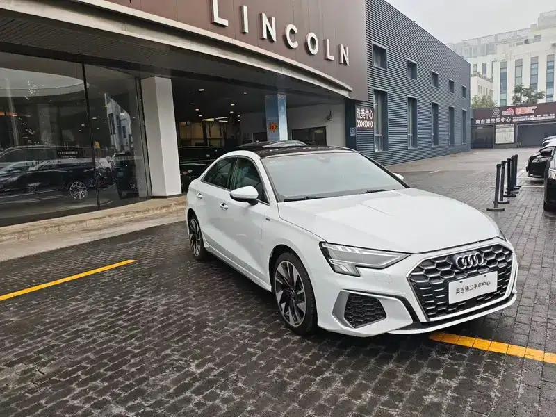 2024 Audi A3 A3L Limousine 35 TFSI Fashion Sport — миниатюра 2