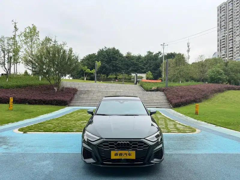 Audi A3 2023 Facelift Sportback 35 TFSI Fashion Sporty Model — миниатюра 2