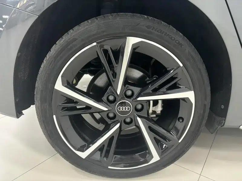 Audi A3 2023 Facelift Sportback 35 TFSI Fashion Sporty Model — миниатюра 14
