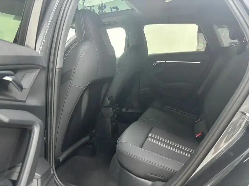 Audi A3 2023 Facelift Sportback 35 TFSI Fashion Sporty Model — миниатюра 23