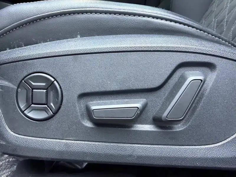 Audi A3 2023 Facelift A3L Limousine 35 TFSI Luxury Sport — миниатюра 16