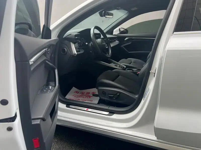 Audi A3 2022 Sportback 35 TFSI Progressive Sport — миниатюра 10