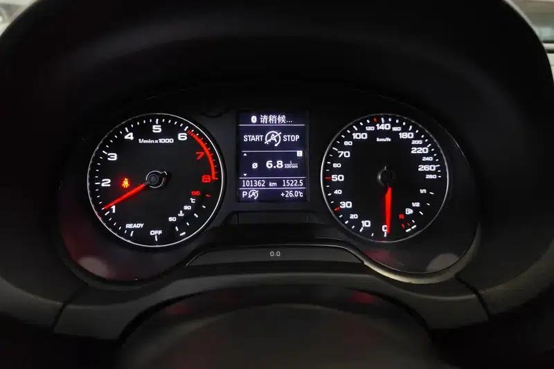 Audi A3 2018 30th Anniversary Edition Sportback 35 TFSI Fashion Model — миниатюра 13