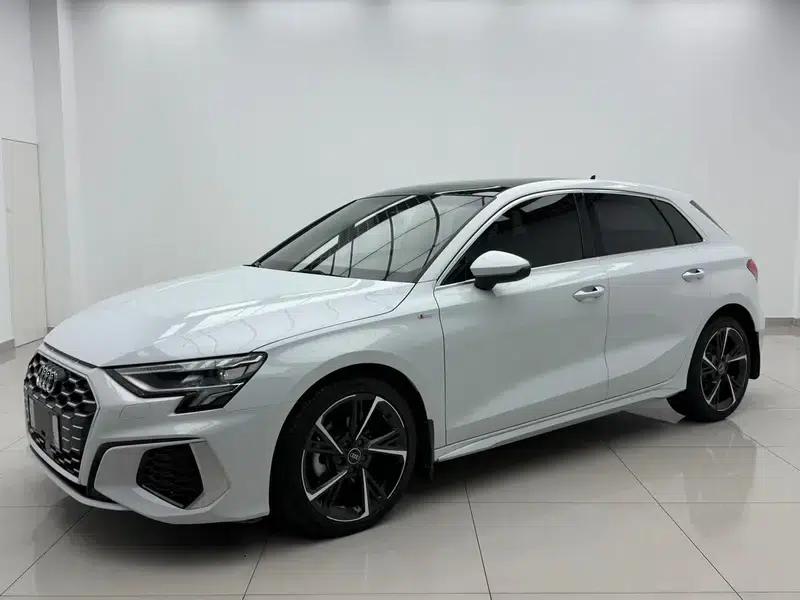 Audi A3 2022 Sportback 35 TFSI Fashion Sport — миниатюра 1