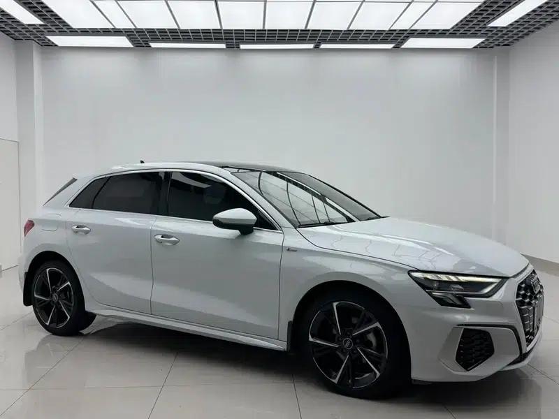 Audi A3 2022 Sportback 35 TFSI Fashion Sport — миниатюра 3