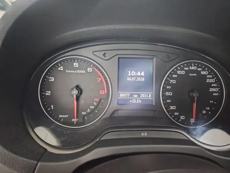 Audi A3 2016 Sportback 35 TFSI Leading Edition — миниатюра 7