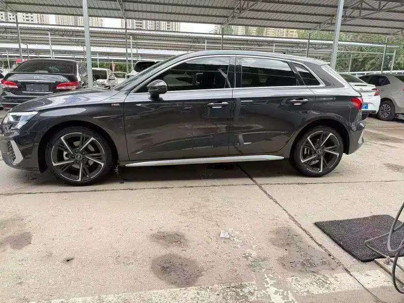 Audi A3 2022 Sportback 35 TFSI Fashion Sport — миниатюра 3