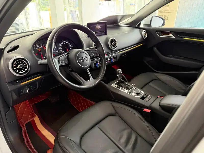 Audi A3 2018 30th Anniversary Edition Sportback 40 TFSI Fashion Model — миниатюра 15