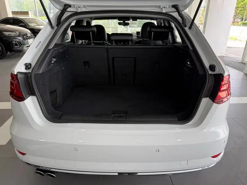 Audi A3 2018 30th Anniversary Edition Sportback 40 TFSI Fashion Model — миниатюра 19