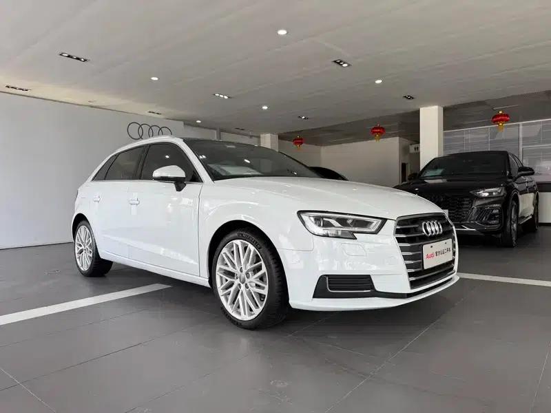 Audi A3 2018 30th Anniversary Edition Sportback 40 TFSI Fashion Model — миниатюра 3