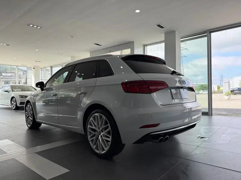 Audi A3 2018 30th Anniversary Edition Sportback 40 TFSI Fashion Model — миниатюра 4