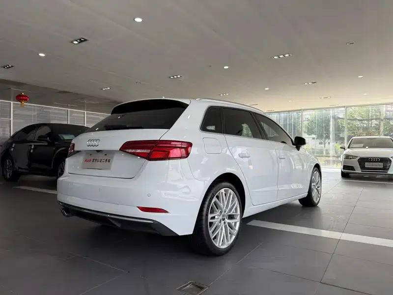 Audi A3 2018 30th Anniversary Edition Sportback 40 TFSI Fashion Model — миниатюра 6