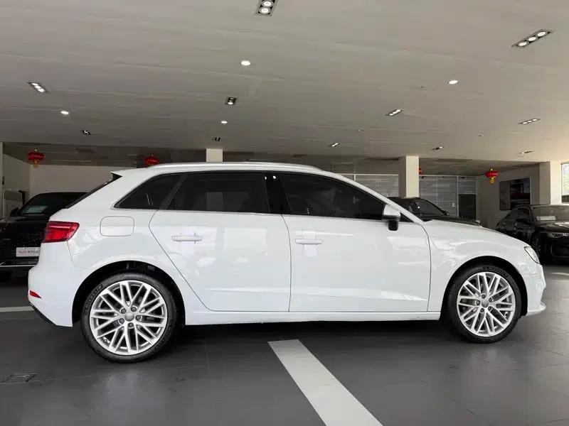 Audi A3 2018 30th Anniversary Edition Sportback 40 TFSI Fashion Model — миниатюра 7