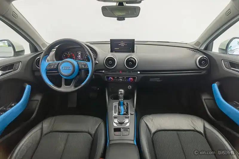 Audi A3 2018 30th Anniversary Edition Limousine 35 TFSI Progressive — миниатюра 13