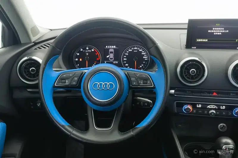 Audi A3 2018 30th Anniversary Edition Limousine 35 TFSI Progressive — миниатюра 15