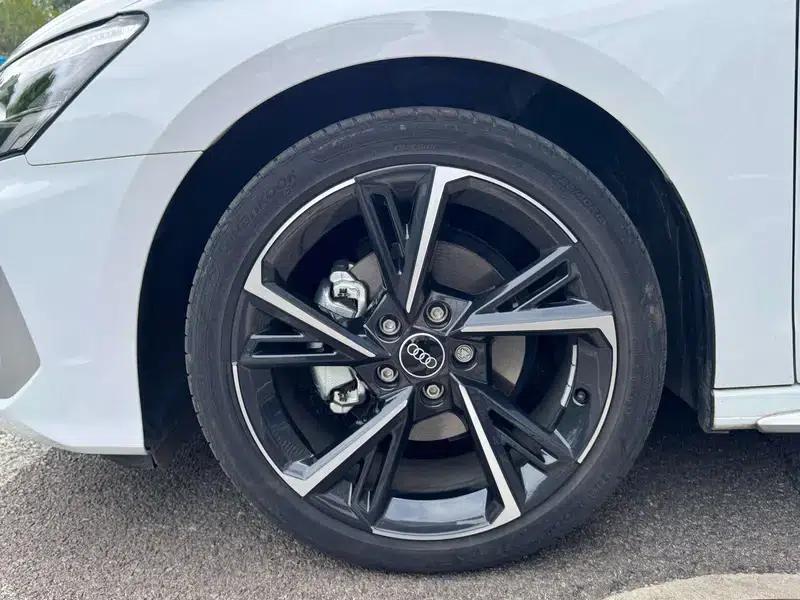 Audi A3 2023 Sportback 35 TFSI Fashion Sport — миниатюра 14