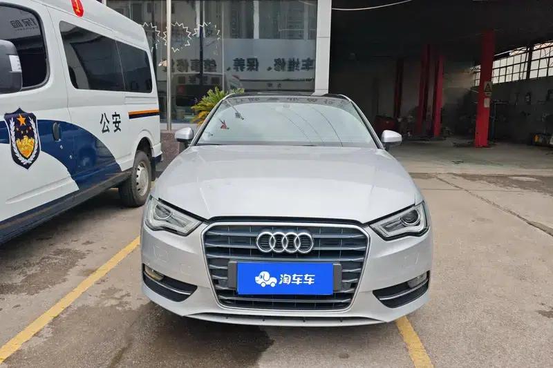 Audi A3 2014 Sportback 35 TFSI Automatic Comfort — миниатюра 2