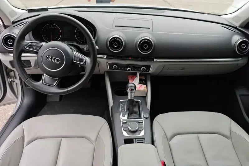 Audi A3 2014 Sportback 35 TFSI Automatic Comfort — миниатюра 12