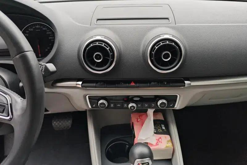 Audi A3 2014 Sportback 35 TFSI Automatic Comfort — миниатюра 13