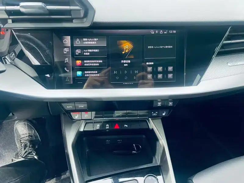 Audi A3 2023 Facelift A3L Limousine 35 TFSI Sporty Edition — миниатюра 10