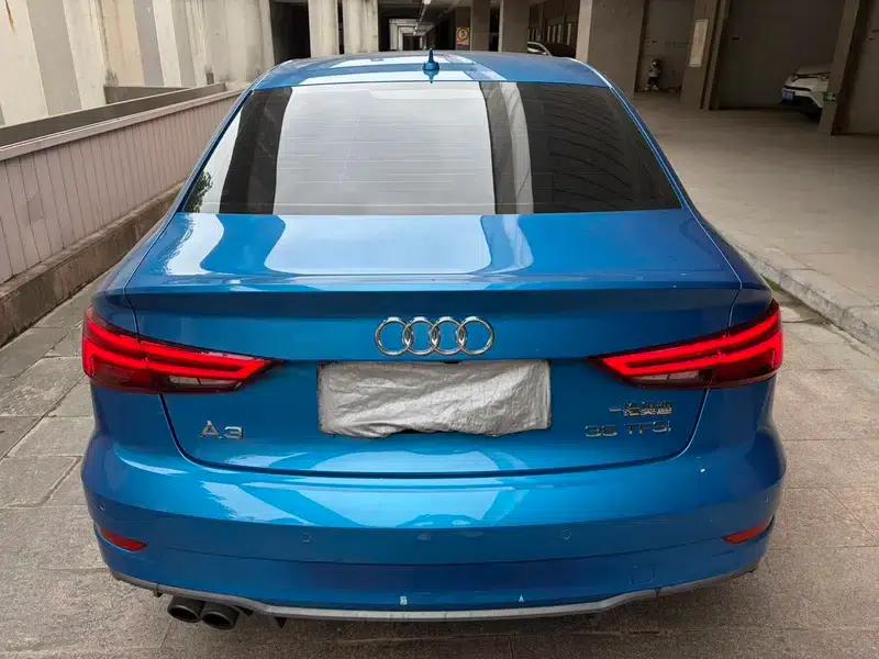 Audi A3 2018 30th Anniversary Edition Limousine 35 TFSI Fashion Model — миниатюра 5