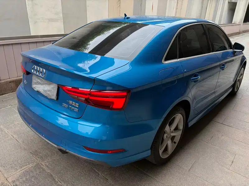 Audi A3 2018 30th Anniversary Edition Limousine 35 TFSI Fashion Model — миниатюра 6