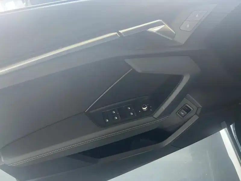 Audi A3 2023 Sportback 35 TFSI Fashion Sport — миниатюра 17