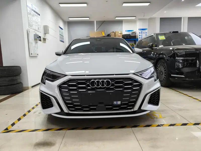 Audi A3 2022 Sportback 35 TFSI Fashion Sport — миниатюра 2