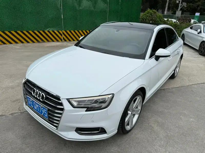 Audi A3 2018 30th Anniversary Edition Limousine 35 TFSI Fashion Model — миниатюра 1