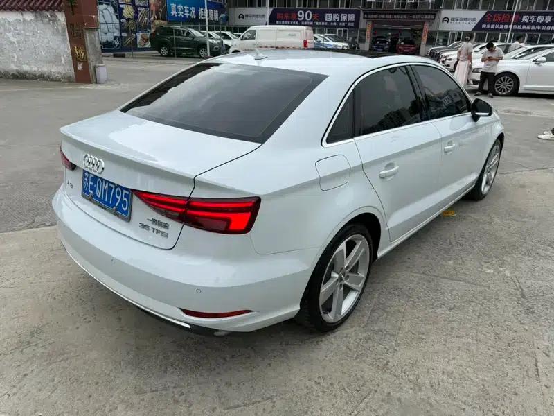 Audi A3 2018 30th Anniversary Edition Limousine 35 TFSI Fashion Model — миниатюра 6