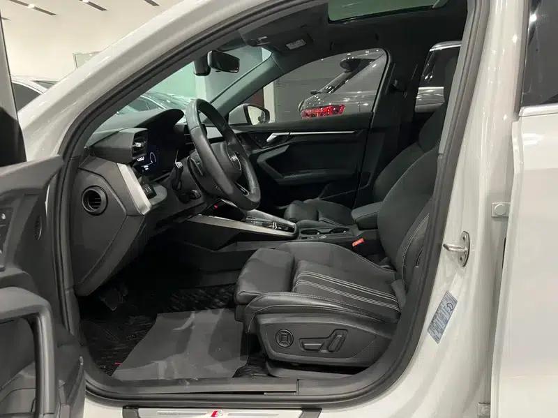 Audi A3 2021 Sportback 35 TFSI Fashion Sport — миниатюра 17