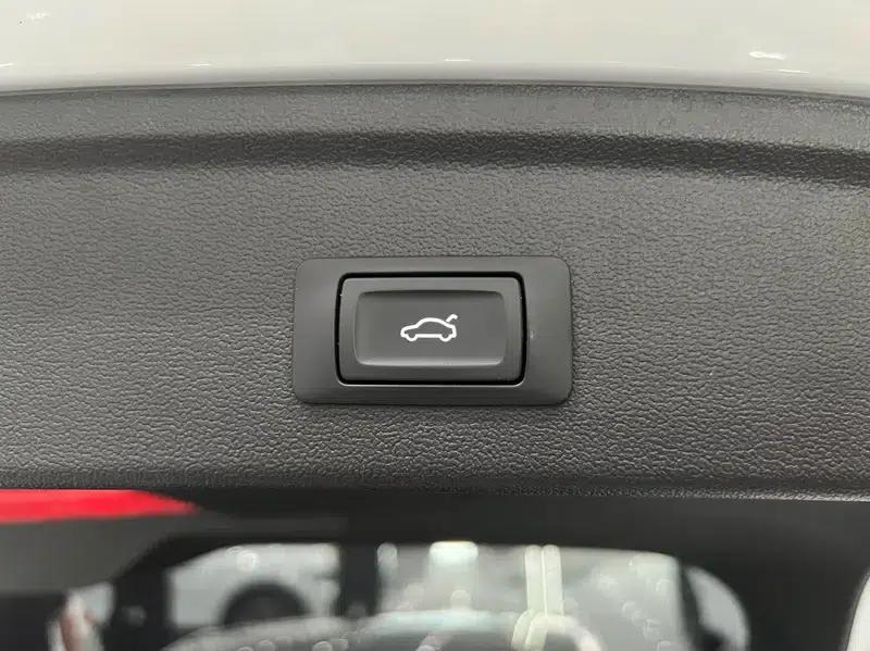 Audi A3 2021 Sportback 35 TFSI Fashion Sport — миниатюра 8