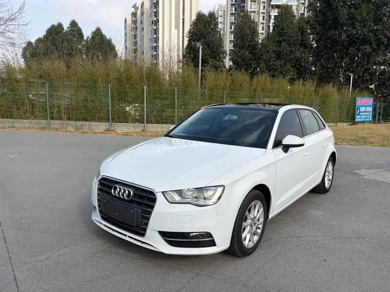 Audi A3 2014 Sportback 35 TFSI Automatic Entry-Level Model — миниатюра 1