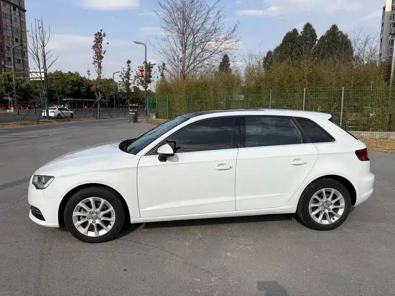 Audi A3 2014 Sportback 35 TFSI Automatic Entry-Level Model — миниатюра 4