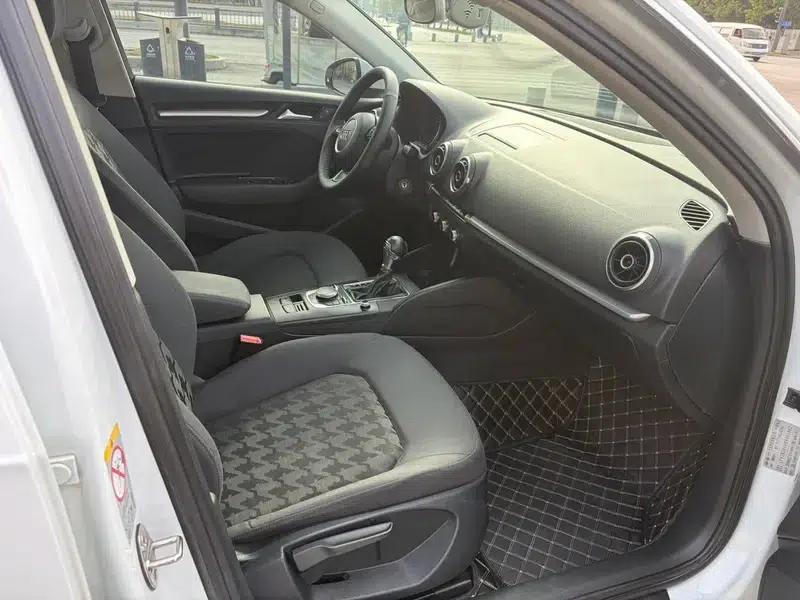 Audi A3 2014 Sportback 35 TFSI Automatic Entry-Level Model — миниатюра 9